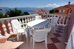 Fotografie z fotogalerie ubytování Apartments with a parking space Baska, Krk - 5450 v destinaci Baška