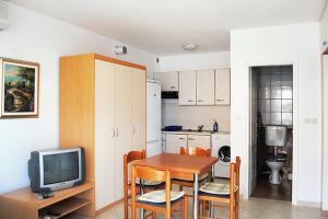 Fotografie z fotogalerie ubytování Apartments with a parking space Baska, Krk - 5450 v destinaci Baška