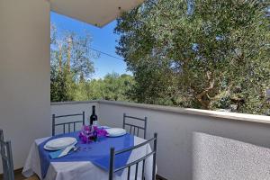 Balkón nebo terasa v ubytování Apartments by the sea Cove Pokrivenik, Hvar - 5231