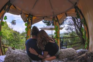 Ospiti di Levit Glamping - Hotel Guatapé Peñol