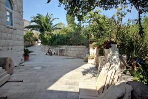 Zahrada ubytování Apartments by the sea Sumartin, Brac - 5615