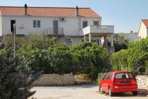 Zahrada ubytování Apartments with parking spaces Supetar, Brac - 5627
