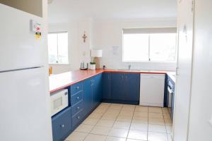 Η κουζίνα ή μικρή κουζίνα στο Whale Watch Unit 15