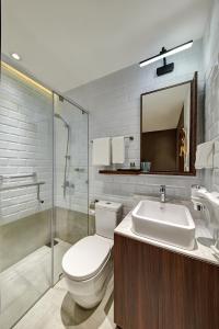 Een badkamer bij Aerotel Cebu