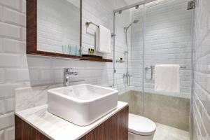 Een badkamer bij Aerotel Cebu