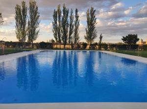 Der Swimmingpool an oder in der Nähe von Casa Aurora