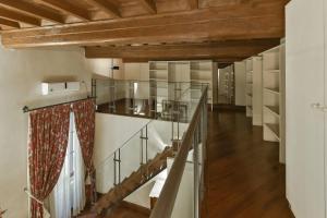 Kép Raffaello apartment with fireplace in Oltrarno szállásáról Firenzében a galériában