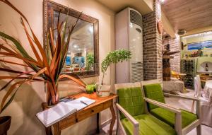 Istumisnurk majutusasutuses Koukounaria Hotel & Suites