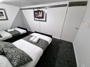 Gallery image of *10OR* Setup for your most relaxed & amazing stay + Free Parking + Free Fast WiFi * in Leeds