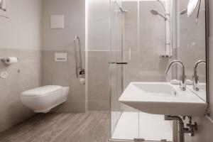A bathroom at Locanda MaMaGiò