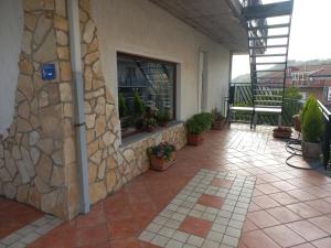Balkón nebo terasa v ubytování BB Cesarò Mariolo house