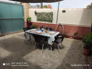 Patio alebo iná vonkajšia časť ubytovania Apartamento Fez playa de la barrosa