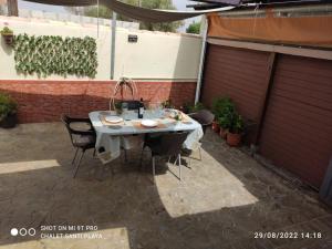 Patio alebo iná vonkajšia časť ubytovania Apartamento Fez playa de la barrosa