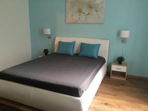 Posteľ alebo postele v izbe v ubytovaní Standard Apartment by Hi5 - Ruin Bar Distr. (059)