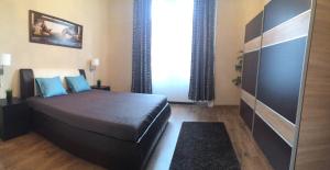 Posteľ alebo postele v izbe v ubytovaní Standard Apartment by Hi5 - Ruin Bar Distr. (059)