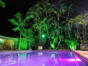 A piscina localizada em Pousada Atobá Juquehy Apartamentos ou nos arredores