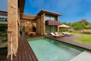 Ảnh trong thư viện ảnh của Troya Regal Villa by CadenzaLux ở Troia