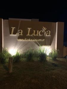 Una señal para la lucita con luces. en La Lucia en San Clemente del Tuyú