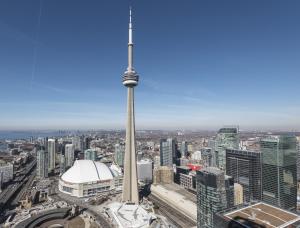 vista sulla torre cn di Toronto di MMG Executive Suite - VIEWS FROM THE TOP a Toronto