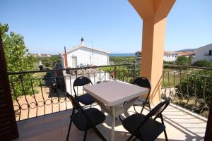 Balkón nebo terasa v ubytování Apartments with parking spaces Tribunj, Vodice - 6223