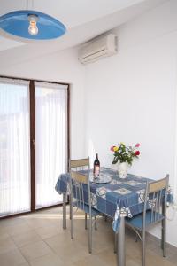 Fotografie z fotogalerie ubytování Apartments with parking spaces Tribunj, Vodice - 6223 v destinaci Tribunj