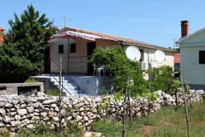 Zdjęcie z galerii obiektu Holiday apartments Veli Iz, Iz - 6253 w mieście Mali Iž