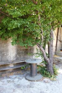 Zdjęcie z galerii obiektu Holiday apartments Veli Iz, Iz - 6253 w mieście Mali Iž