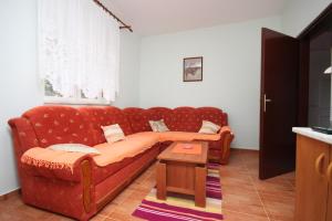 Zdjęcie z galerii obiektu Apartments with a parking space Sukosan, Zadar - 6332 w Sukošanie