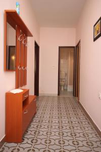 Zdjęcie z galerii obiektu Apartments with a parking space Sukosan, Zadar - 6332 w Sukošanie