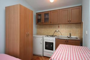 Zdjęcie z galerii obiektu Apartments with a parking space Sukosan, Zadar - 6332 w Sukošanie