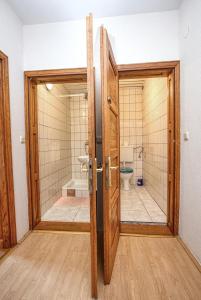Kúpeľňa v ubytovaní Apartments and rooms with parking space Biograd na Moru, Biograd - 6219