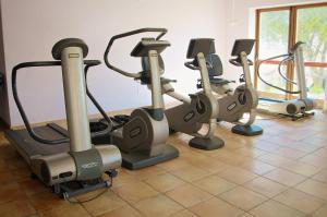 Club Esse Cala Gonone tesisinde fitness merkezi ve/veya fitness olanakları