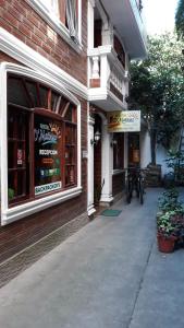 Το κτήριο όπου στεγάζεται  το hostel