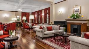 Χώρος καθιστικού στο The Grand Hotel - Heritage Grand