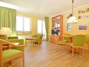 Ein Sitzbereich in der Unterkunft Wohnpark Stadt Hamburg - Apt. 15