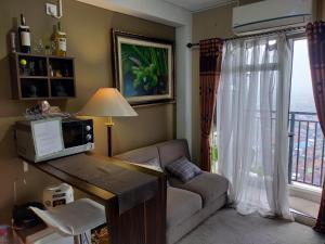 Posezení v ubytování Apartemen 2br m-squere cibaduyut