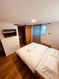 Katil atau katil-katil dalam bilik di PJagodic Hotel Cerklje - 5min to Airport