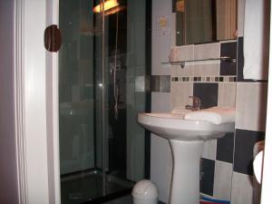 Gallery image of Hotel L'Aiglon in Limoges