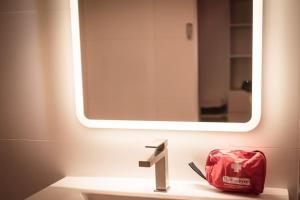 蒙托邦room five - parking, balnéothérapie, place nationale, un havre de paix的相册照片