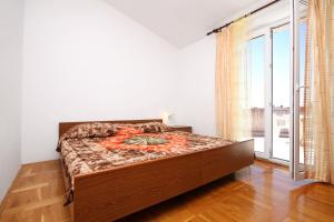 Fotografie z fotogalerie ubytování Apartments with a parking space Pirovac, Sibenik - 6276 v destinaci Pirovac
