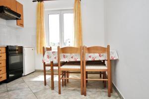 Fotografie z fotogalerie ubytování Apartments with a parking space Pirovac, Sibenik - 6276 v destinaci Pirovac