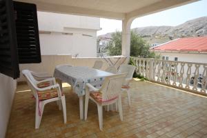 Balkón alebo terasa v ubytovaní Apartments with parking space Metajna, Pag - 6423