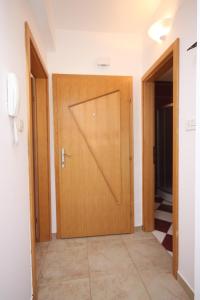 Fotografia z galérie ubytovania Apartments by the sea Kustici, Pag - 6408 v destinácii Zubovići