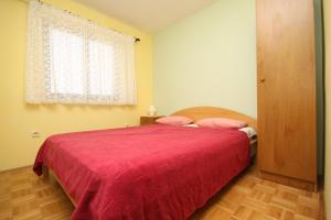 Postel nebo postele na pokoji v ubytování Apartments with a parking space Povljana, Pag - 6297