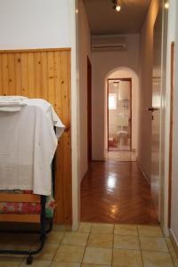 Ein Bett oder Betten in einem Zimmer der Unterkunft Apartments by the sea Kustici, Pag - 6335