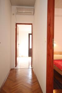 Ein Bett oder Betten in einem Zimmer der Unterkunft Apartments by the sea Kustici, Pag - 6335