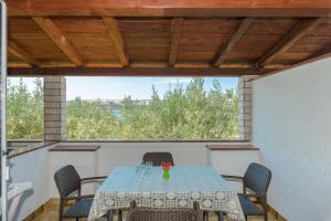 Fotografie z fotogalerie ubytování Apartments by the sea Stara Novalja, Pag - 6319 v Novalji