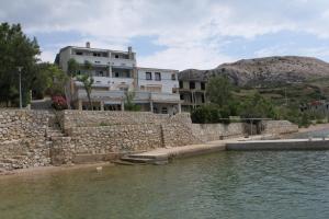 Fotografia z galérie ubytovania Apartments by the sea Metajna, Pag - 6425 v Metajni