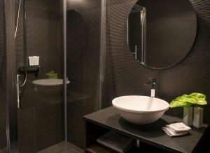 Koupelna v ubytování Hotel Bergs Suites