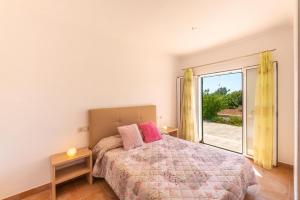 Postel nebo postele na pokoji v ubytování Buger - 40077 Mallorca